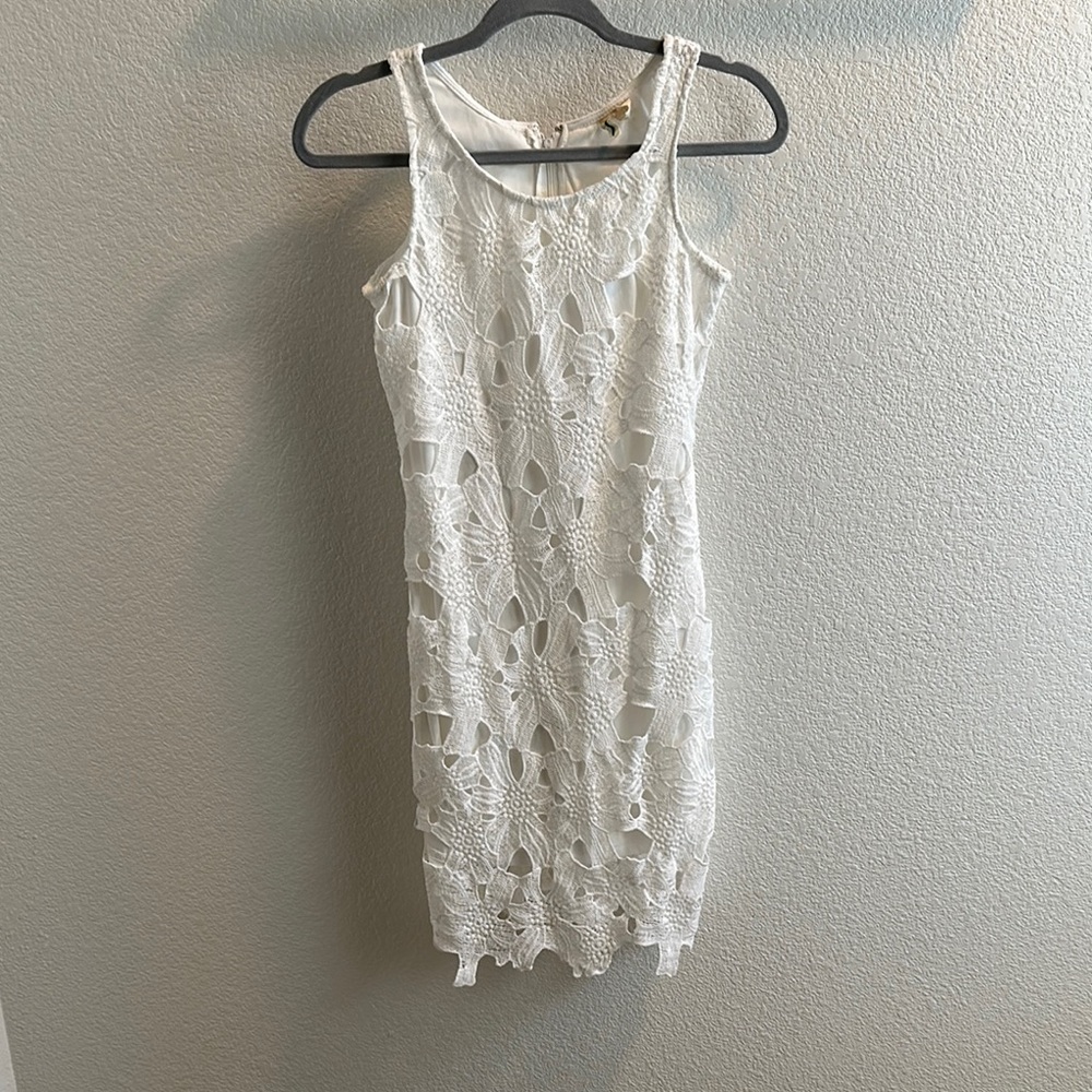 Elegant White Lace Mini Dress - Picture 3 of 7